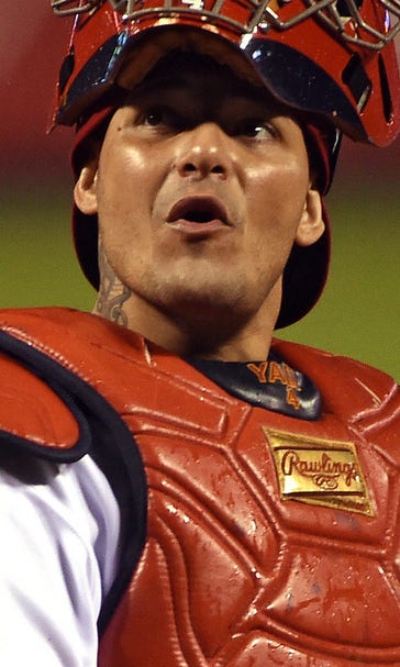 Cardinals face tricky negotiation with Yadier Molina